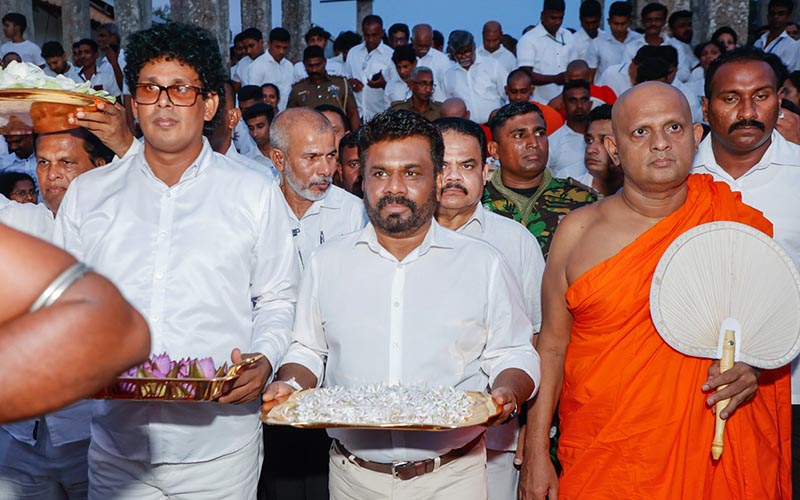 President Anura Kumara Dissanayake Visits The Sacred Jaya Sri Maha